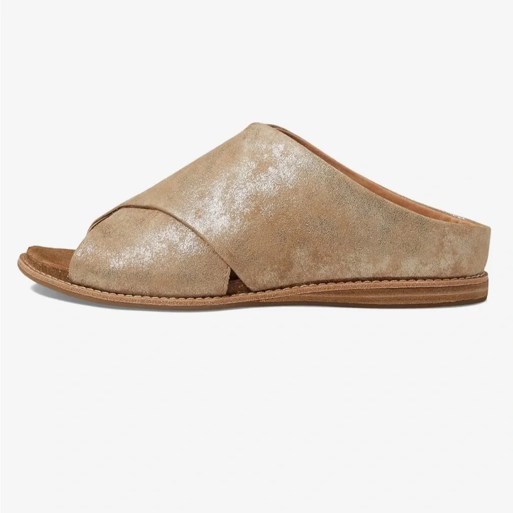 Sofft Bolina crossover slide sandals in ‘Anthracite’